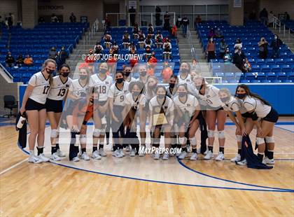 Thumbnail 2 in Brandeis vs Reagan [Ronald] (UIL 6A Regional Playoff) photogallery.