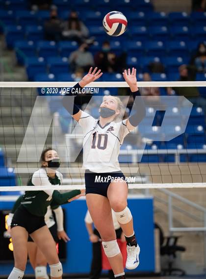 Thumbnail 1 in Brandeis vs Reagan [Ronald] (UIL 6A Regional Playoff) photogallery.