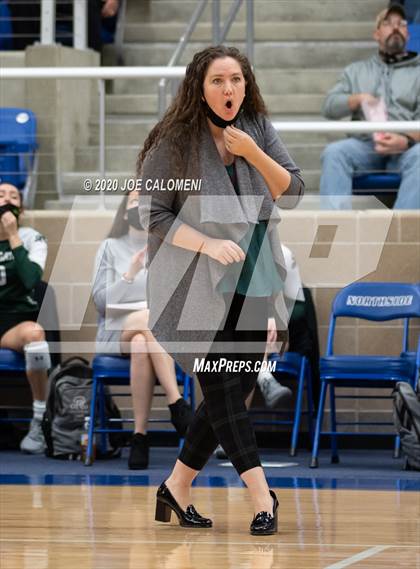 Thumbnail 3 in Brandeis vs Reagan [Ronald] (UIL 6A Regional Playoff) photogallery.