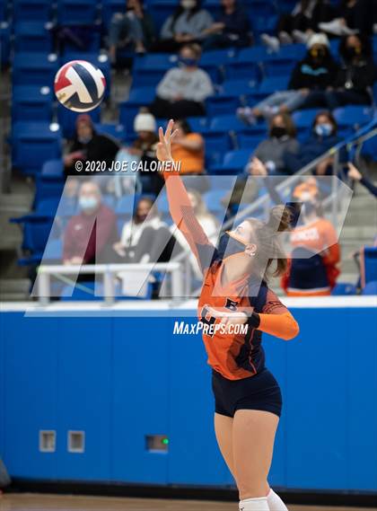Thumbnail 2 in Brandeis vs Reagan [Ronald] (UIL 6A Regional Playoff) photogallery.