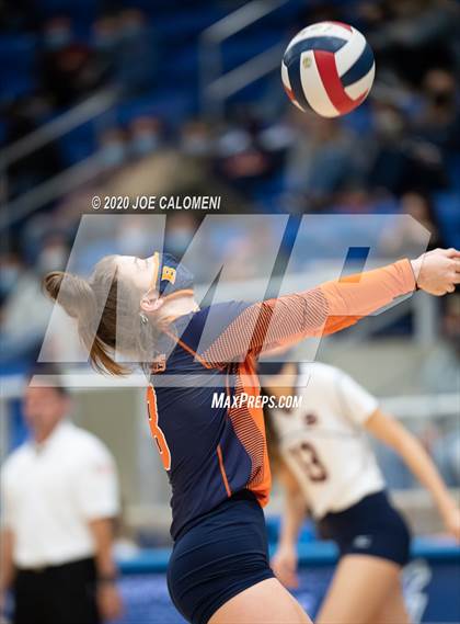 Thumbnail 2 in Brandeis vs Reagan [Ronald] (UIL 6A Regional Playoff) photogallery.