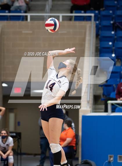 Thumbnail 2 in Brandeis vs Reagan [Ronald] (UIL 6A Regional Playoff) photogallery.