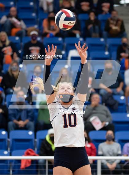 Thumbnail 3 in Brandeis vs Reagan [Ronald] (UIL 6A Regional Playoff) photogallery.