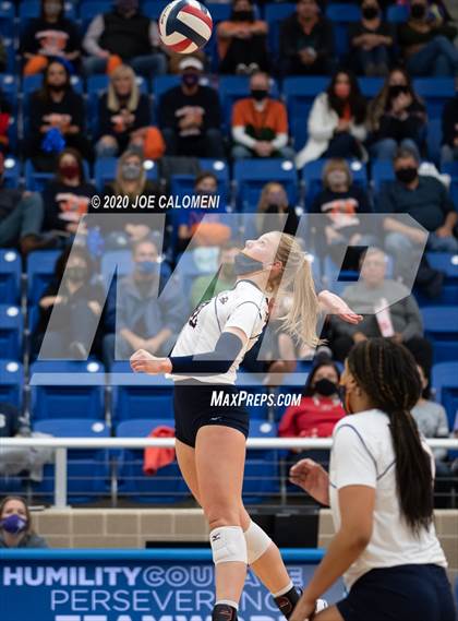 Thumbnail 2 in Brandeis vs Reagan [Ronald] (UIL 6A Regional Playoff) photogallery.