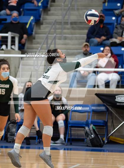 Thumbnail 3 in Brandeis vs Reagan [Ronald] (UIL 6A Regional Playoff) photogallery.