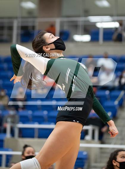 Thumbnail 1 in Brandeis vs Reagan [Ronald] (UIL 6A Regional Playoff) photogallery.