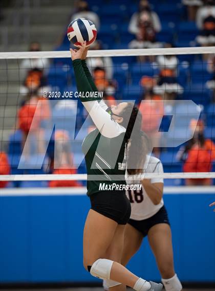 Thumbnail 2 in Brandeis vs Reagan [Ronald] (UIL 6A Regional Playoff) photogallery.