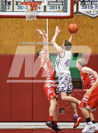 Thumbnail 2 in Redwood vs. Petaluma photogallery.