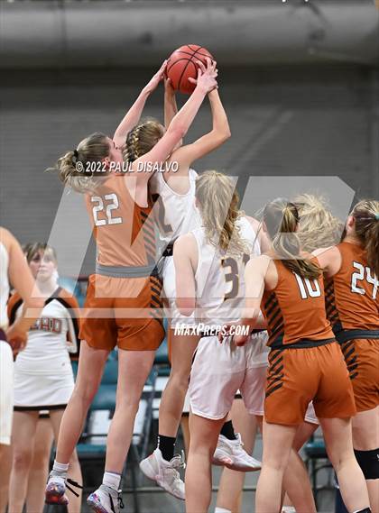 Thumbnail 1 in Mead vs. Windsor (CHSAA 4A Final Four) photogallery.