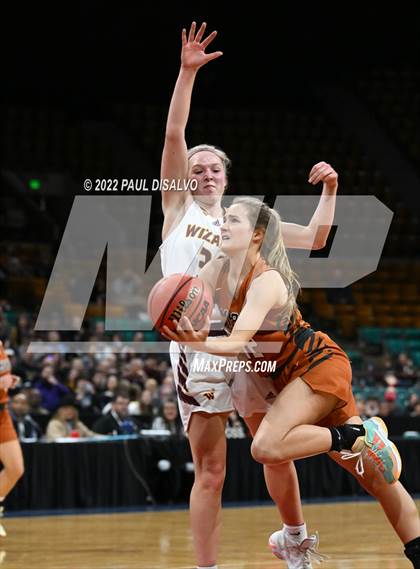 Thumbnail 3 in Mead vs. Windsor (CHSAA 4A Final Four) photogallery.