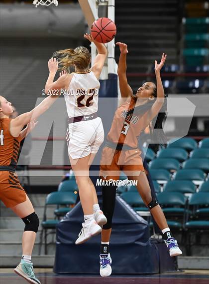Thumbnail 2 in Mead vs. Windsor (CHSAA 4A Final Four) photogallery.