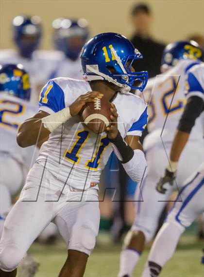Thumbnail 1 in Narbonne vs. Crenshaw (CIF LA City Section D1 Final) photogallery.