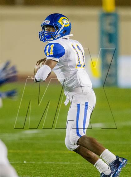Thumbnail 1 in Narbonne vs. Crenshaw (CIF LA City Section D1 Final) photogallery.