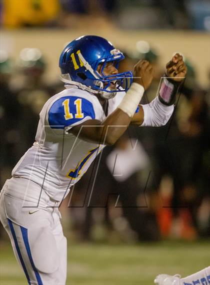 Thumbnail 1 in Narbonne vs. Crenshaw (CIF LA City Section D1 Final) photogallery.