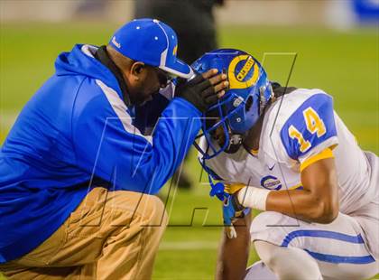 Thumbnail 3 in Narbonne vs. Crenshaw (CIF LA City Section D1 Final) photogallery.