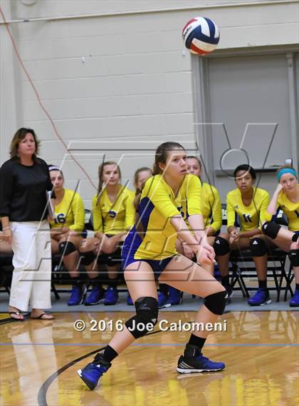 Thumbnail 3 in Clemens vs Brandeis (NEISD Invitational) photogallery.
