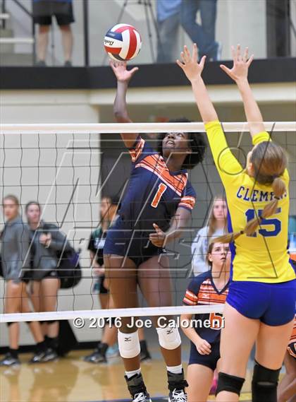 Thumbnail 3 in Clemens vs Brandeis (NEISD Invitational) photogallery.