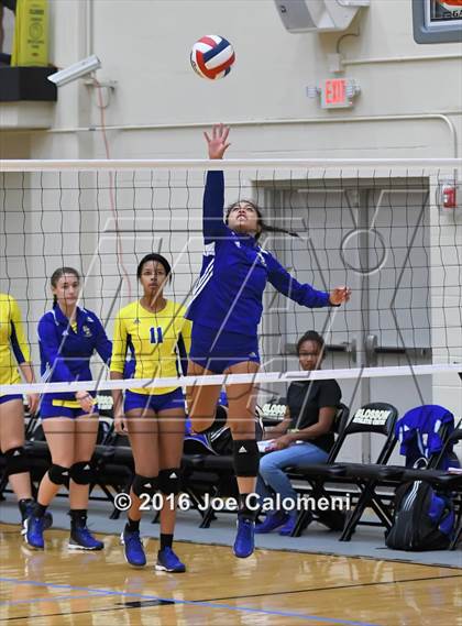 Thumbnail 3 in Clemens vs Brandeis (NEISD Invitational) photogallery.