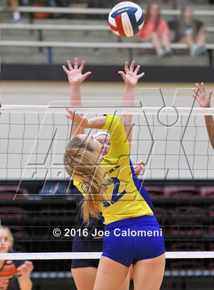 Thumbnail 3 in Clemens vs Brandeis (NEISD Invitational) photogallery.