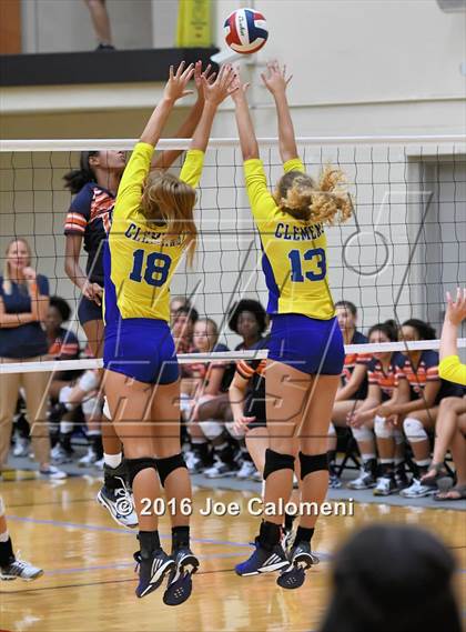 Thumbnail 3 in Clemens vs Brandeis (NEISD Invitational) photogallery.