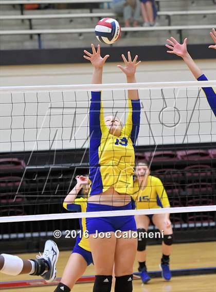 Thumbnail 3 in Clemens vs Brandeis (NEISD Invitational) photogallery.