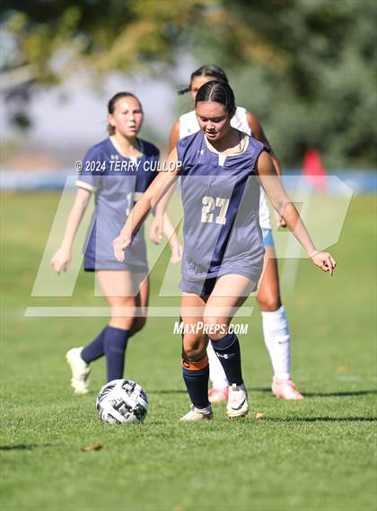 Thumbnail 2 in Waterford vs. Beaver (UHSAA 2A Quarterfinal) photogallery.