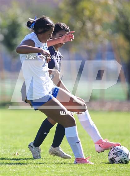 Thumbnail 2 in Waterford vs. Beaver (UHSAA 2A Quarterfinal) photogallery.