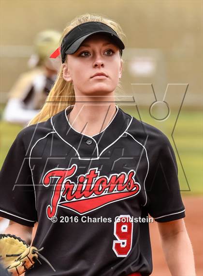 Thumbnail 3 in Canyon vs. San Clemente photogallery.