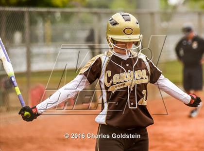 Thumbnail 1 in Canyon vs. San Clemente photogallery.