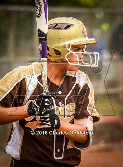Thumbnail 1 in Canyon vs. San Clemente photogallery.