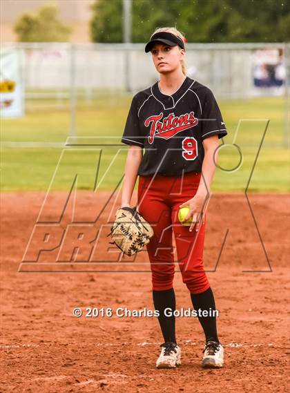 Thumbnail 1 in Canyon vs. San Clemente photogallery.