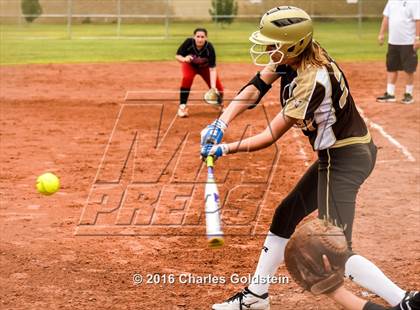 Thumbnail 1 in Canyon vs. San Clemente photogallery.