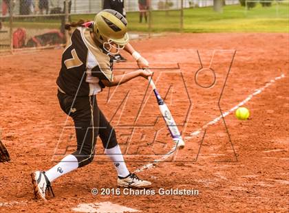 Thumbnail 1 in Canyon vs. San Clemente photogallery.