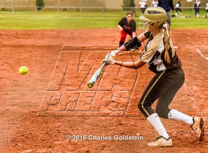 Thumbnail 2 in Canyon vs. San Clemente photogallery.