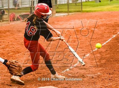Thumbnail 3 in Canyon vs. San Clemente photogallery.
