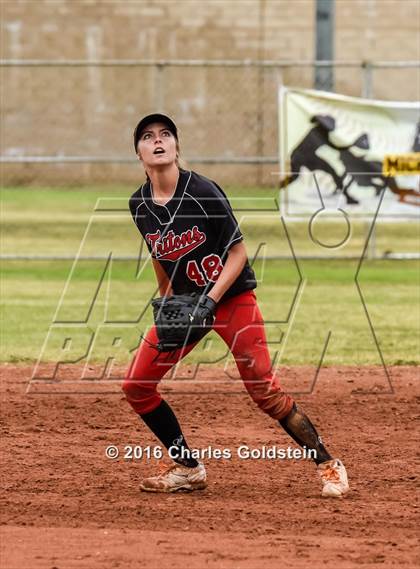 Thumbnail 3 in Canyon vs. San Clemente photogallery.