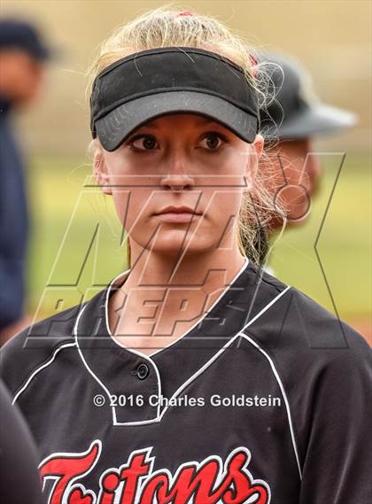 Thumbnail 2 in Canyon vs. San Clemente photogallery.