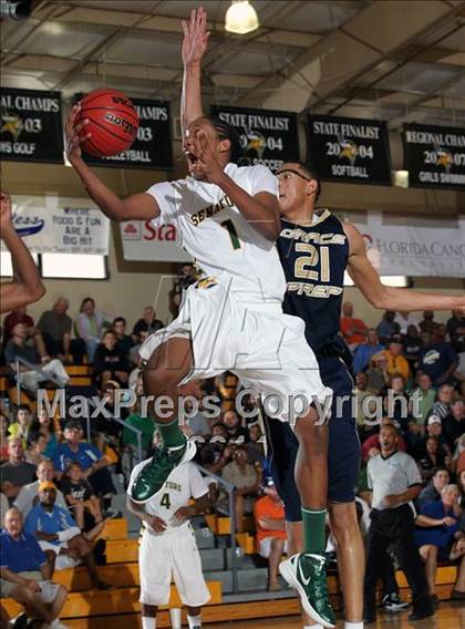 Thumbnail 2 in Grace Prep vs. Cincinnati Taft  (City of Palms Classic) photogallery.