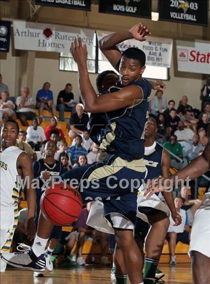 Thumbnail 2 in Grace Prep vs. Cincinnati Taft  (City of Palms Classic) photogallery.