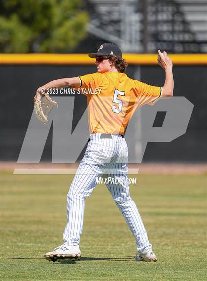 Thumbnail 2 in Ridgeview vs. St. Helens (Coach Bob Tournament) photogallery.