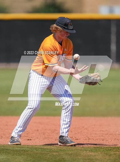 Thumbnail 2 in Ridgeview vs. St. Helens (Coach Bob Tournament) photogallery.