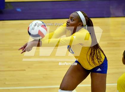 Thumbnail 3 in North Little Rock vs. Bentonville West photogallery.