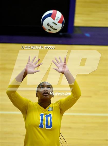 Thumbnail 3 in North Little Rock vs. Bentonville West photogallery.