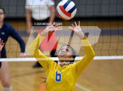Thumbnail 1 in North Little Rock vs. Bentonville West photogallery.