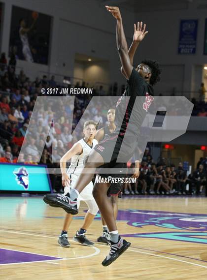 Thumbnail 2 in University vs. Memphis East (City of Palms Classic) photogallery.