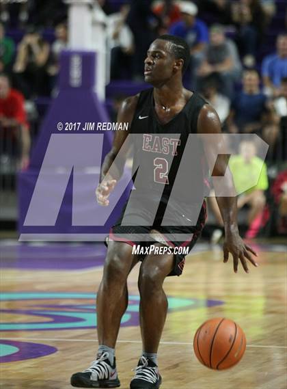 Thumbnail 2 in University vs. Memphis East (City of Palms Classic) photogallery.