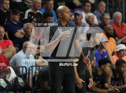 Thumbnail 2 in University vs. Memphis East (City of Palms Classic) photogallery.
