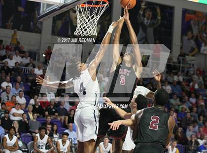 Thumbnail 1 in University vs. Memphis East (City of Palms Classic) photogallery.