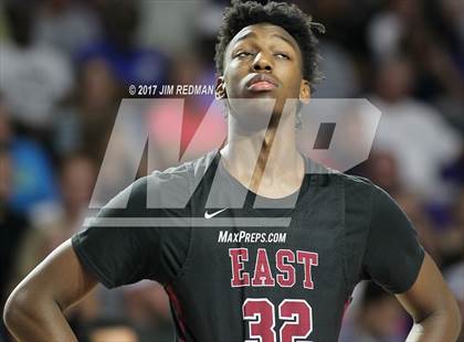 Thumbnail 2 in University vs. Memphis East (City of Palms Classic) photogallery.