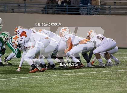 Thumbnail 1 in Wall vs. Mineola (UIL 3A Division 1 Semifinal) photogallery.